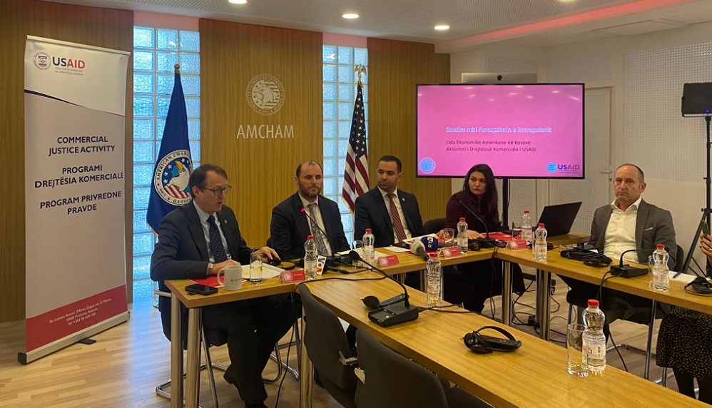 Dhoma Amerikane paralajmeron Kosoven: Tensionet pengojne investimet